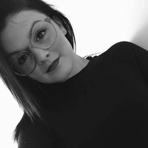 Meet your Posher, Eve